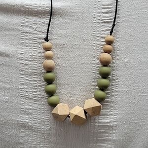 Mom Necklace "Wood and Me" By Pois Et Mois - Mint